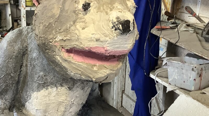 Malcolm Curley Animal sculpture